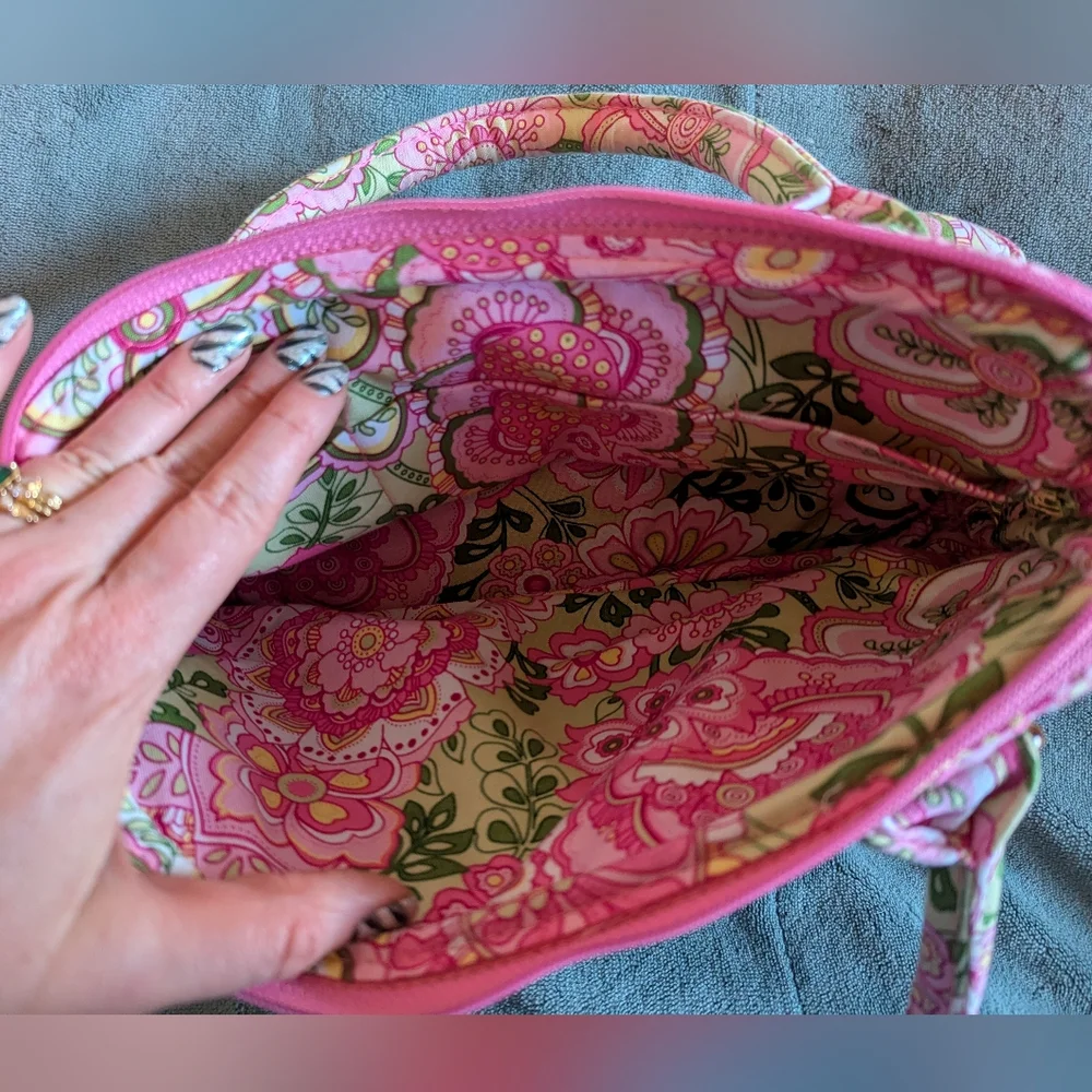 Vera Bradley Pink Handbag - Like New - Picture 2 of 2
